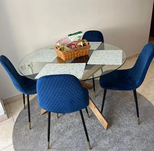 Karakonero View Apartment